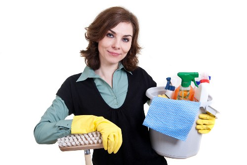 Deep cleaning a bathroom during end of tenancy cleaning